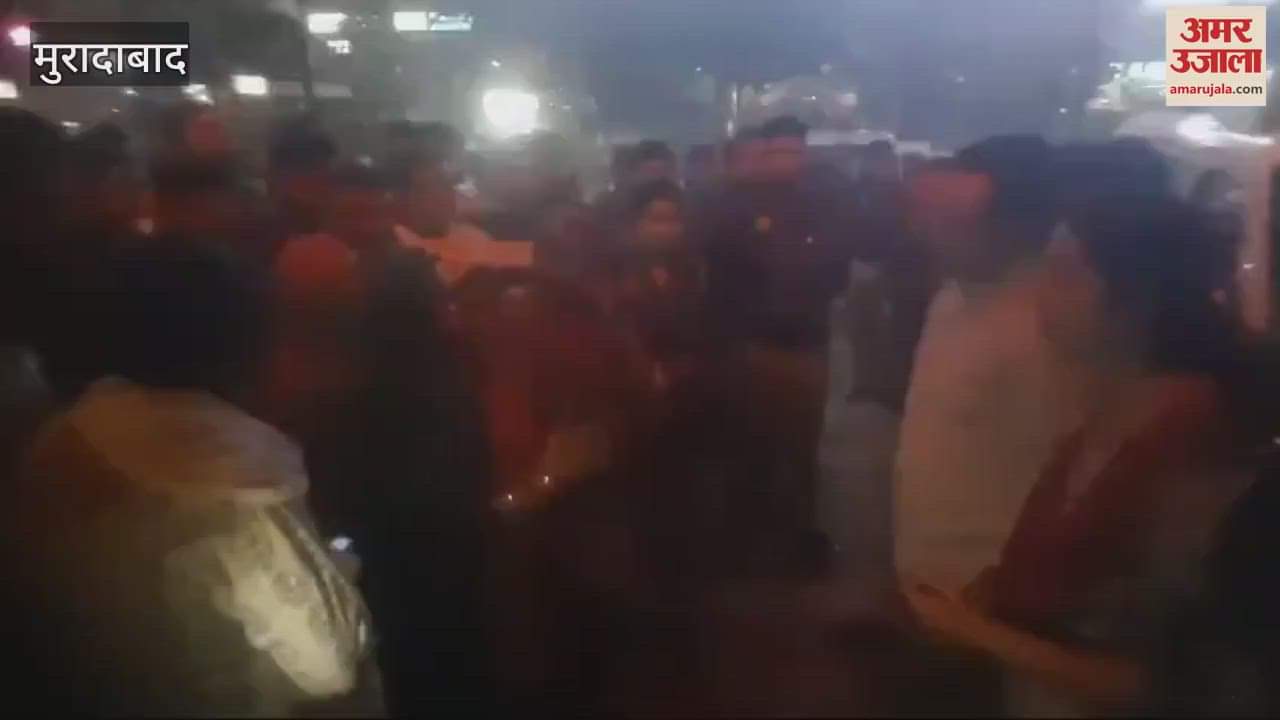 VIDEO : Woman dies in IVF center, family members create ruckus, demand police action