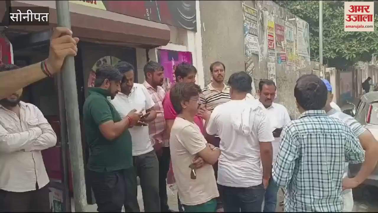 VIDEO : सोनीपत में फोटोग्राफर की दुकान का शटर तोड़कर लाखों का सामान चोरी