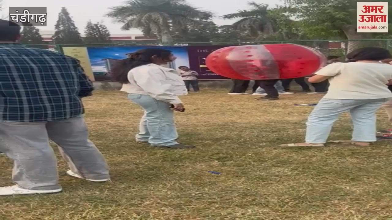 VIDEO : पेक फेस्ट में विंटेज कारें बनी आकर्षण का केंद्र