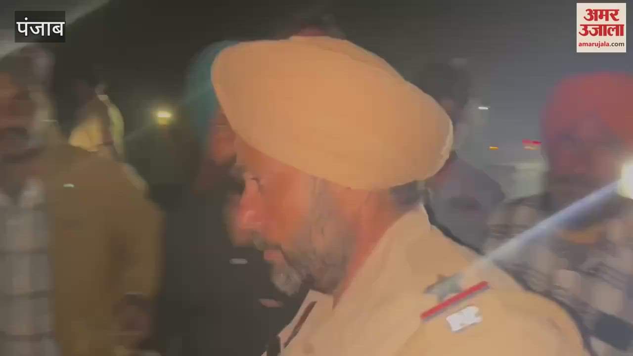 VIDEO : Car collides with divider in Sultanpur Lodhi, driver dies