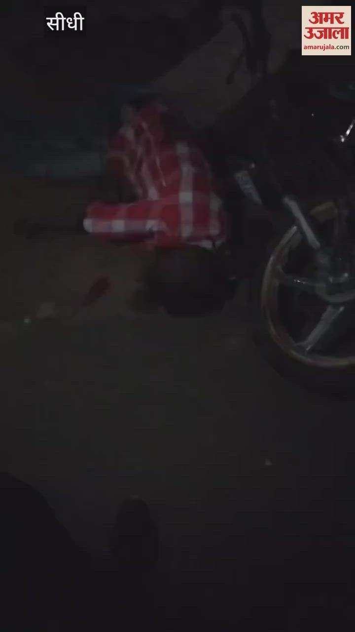 Three killed, five seriously injured in head-on collision between two bikes.