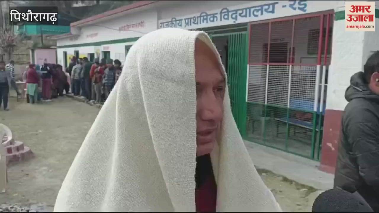 VIDEO : माता का निधन...क्रियाकर्म में बैठे होने के बावजूद मतदान करने पहुंचे कमलेश, कही ये बात