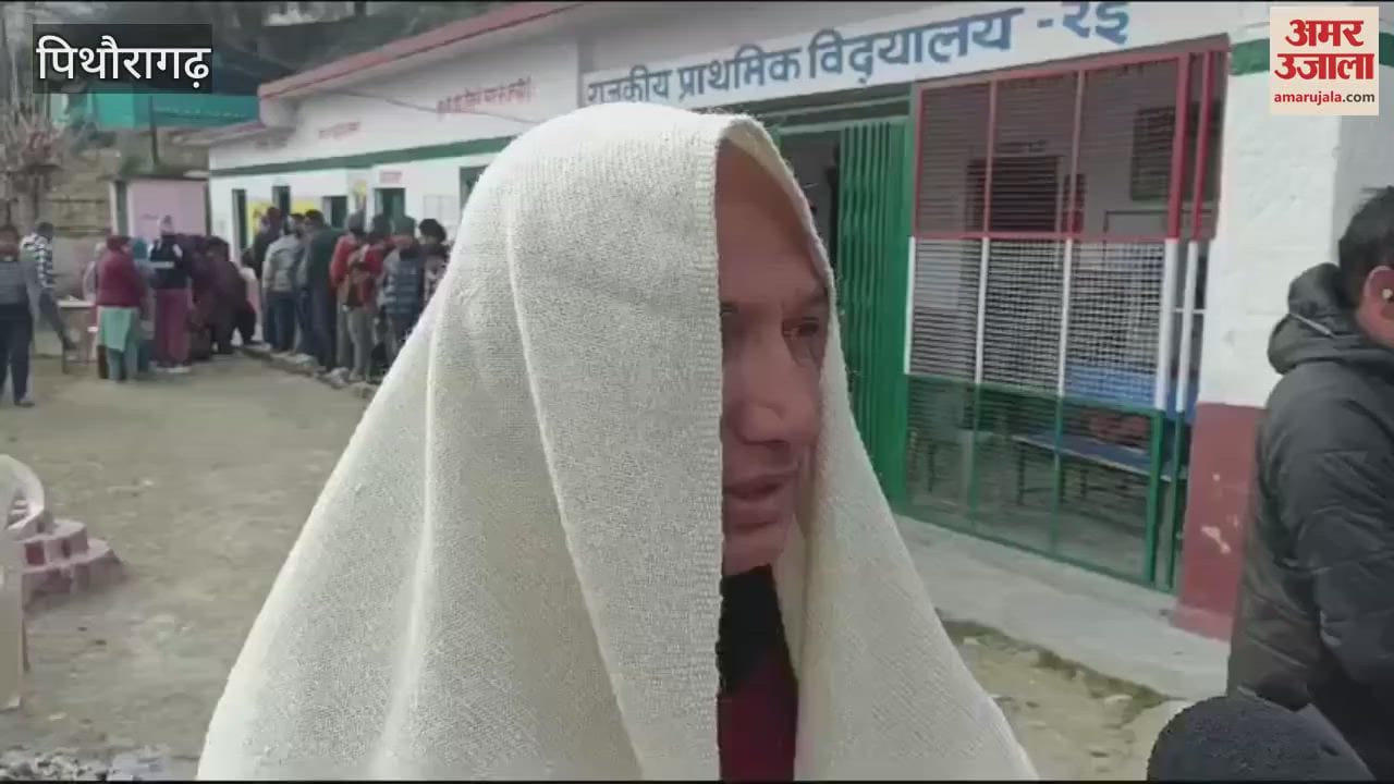 VIDEO : माता का निधन...क्रियाकर्म में बैठे होने के बावजूद मतदान करने पहुंचे कमलेश, कही ये बात