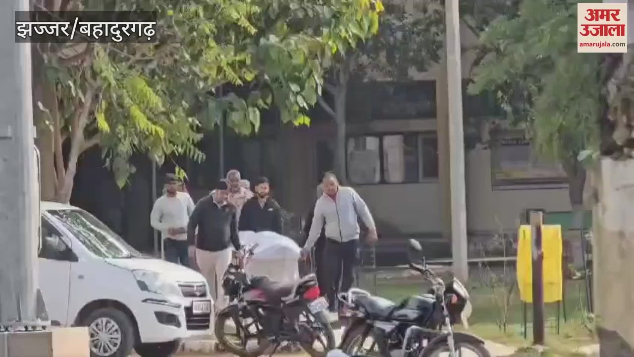 VIDEO : army soldier died in a road accident in Jhajjar, the body was handed over to the family after post-mortem