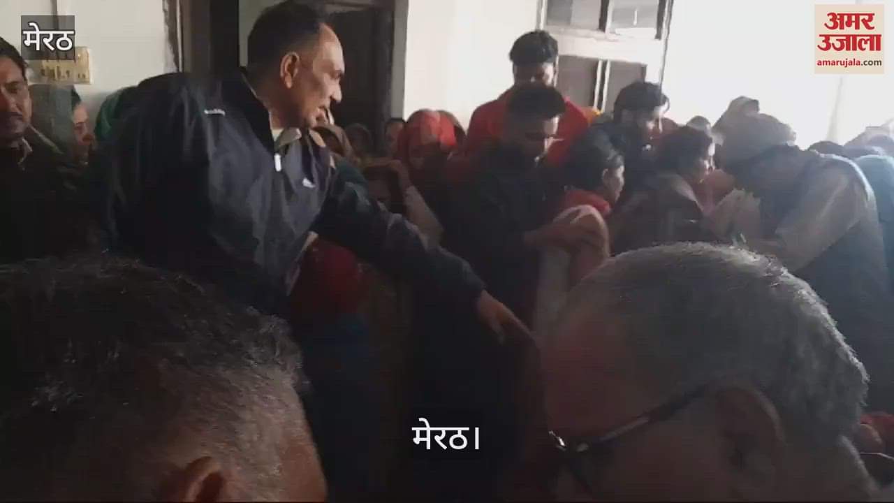 VIDEO : People gathered to have the last glimpse of the inspector who sacrificed his life in Shamli encounter, last rites were performed in his native village