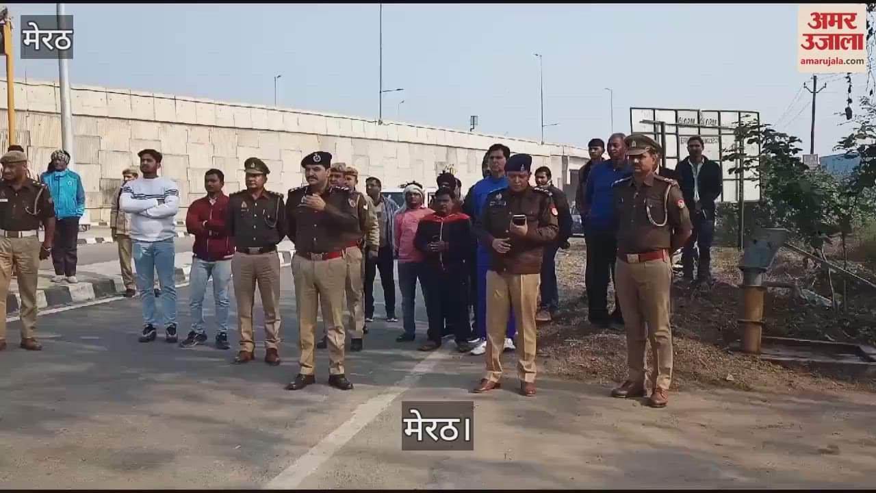 VIDEO : Last farewell given to STF inspector who was martyred in encounter, son broke down while performing last rites