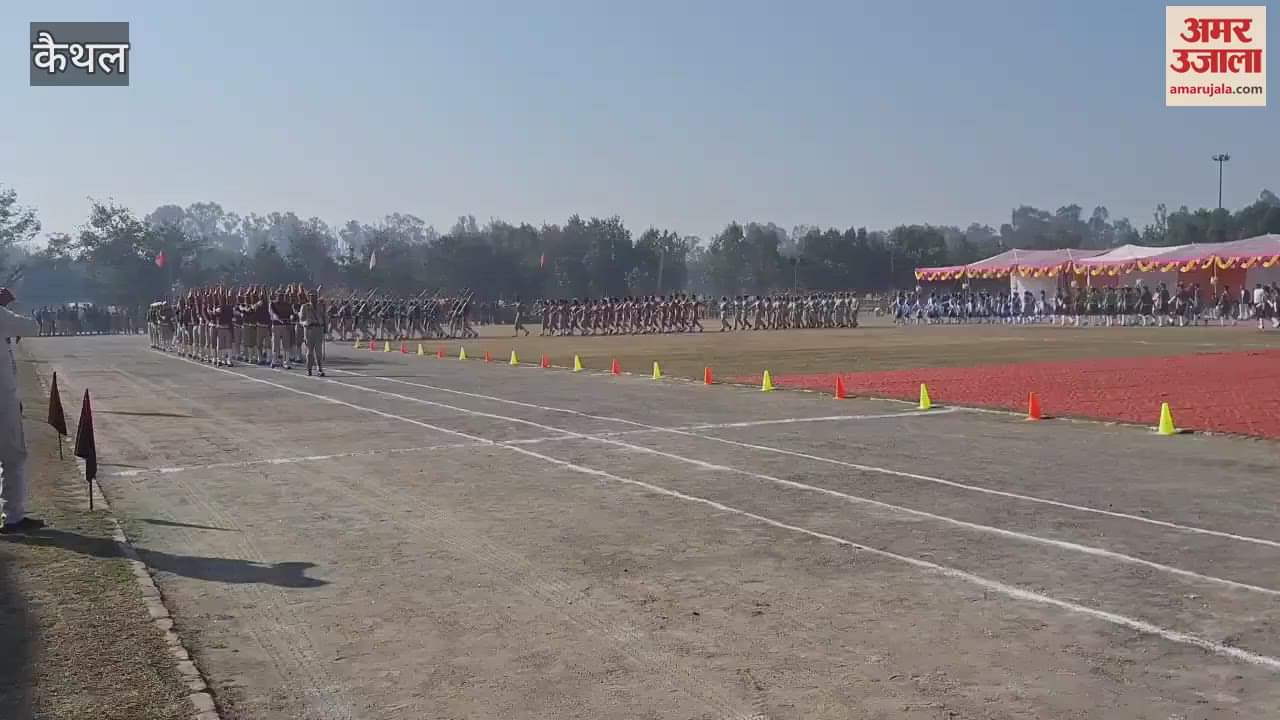 VIDEO : Rajya Sabha member Kiran Chaudhary hoisted the national flag in Kaithal, took the salute of the parade