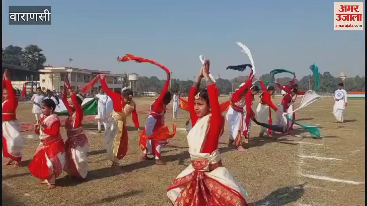 VIDEO : flag hoisting BHU children amazing stunts girls performed classical dance patriotic songs