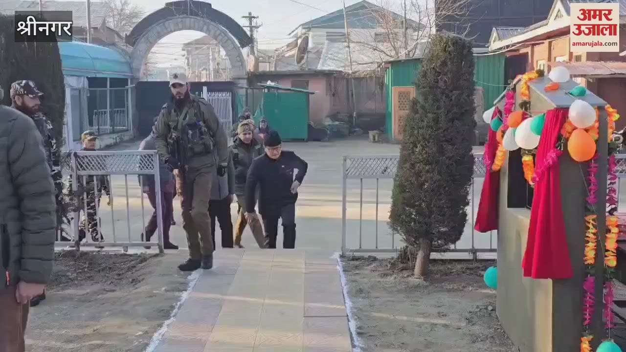 VIDEO : 76th Republic Day celebrated with pomp in Baramulla, DC Minga Sherpa hoisted the tricolor