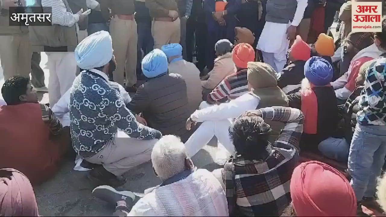 VIDEO : सफाई मजदूर यूनियन ने वाल्मीकि समाज के साथ मिलकर दिया धरना