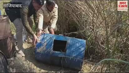 VIDEO : Excise Department caught an illegal liquor distillery being built on banks of Hindon River in Muradnagar Ghaziabad