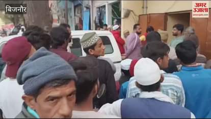 VIDEO : Bijnor: Talked to her husband on phone and hanged herself... 12 years ago Neha also had a love marriage with Shahid.