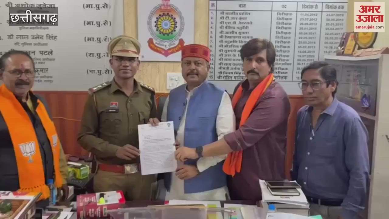 VIDEO : 'गंगा में डुबकी लगाने से गरीबी खत्म होगी क्या?': खड़गे के बयान पर भड़की बीजेपी, बोली- कान पकड़कर माफी मांगे कांग्रेस अध्यक्ष