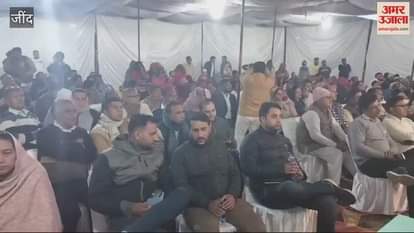 VIDEO : Jind DC stayed overnight in Pindara and listened to problems of villagers