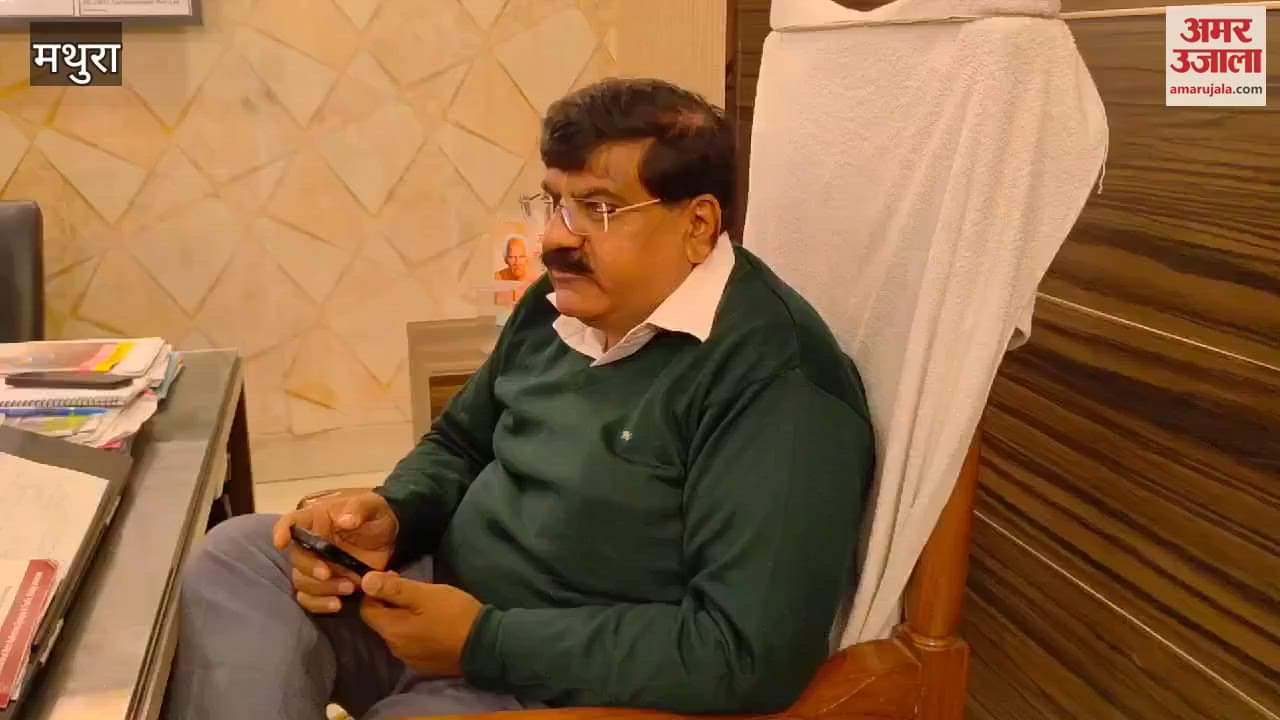 VIDEO : road in this area will be built in three months Additional Municipal Commissioner gave assurance women calmed down