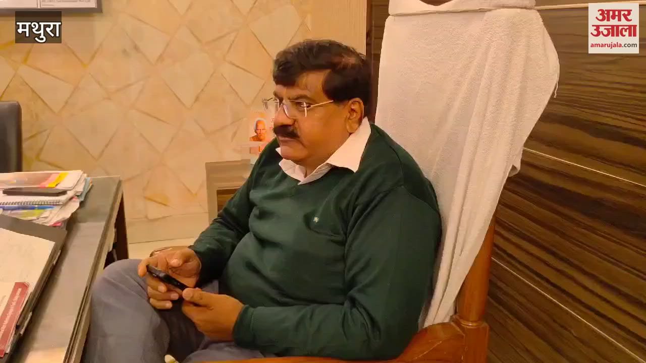 VIDEO : road in this area will be built in three months Additional Municipal Commissioner gave assurance women calmed down