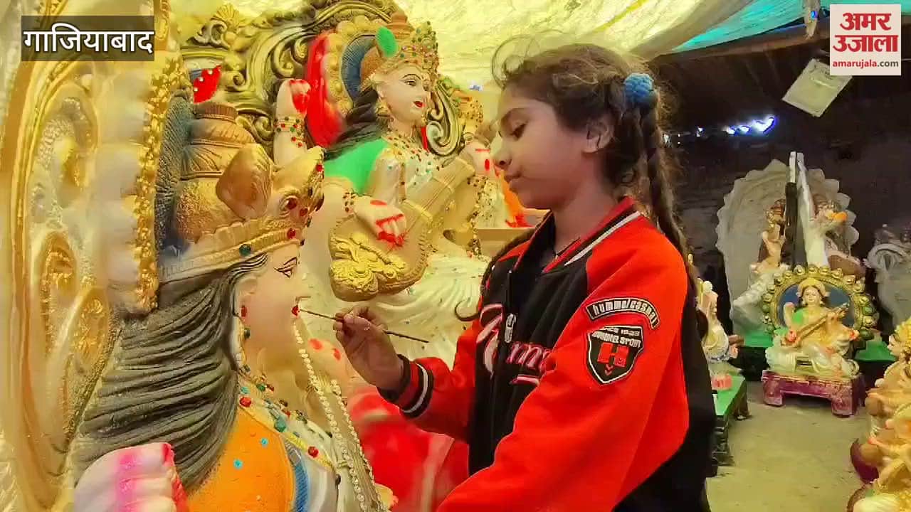 VIDEO : Sahibabad s railway station road buzzing in preparation for Vasant Panchami