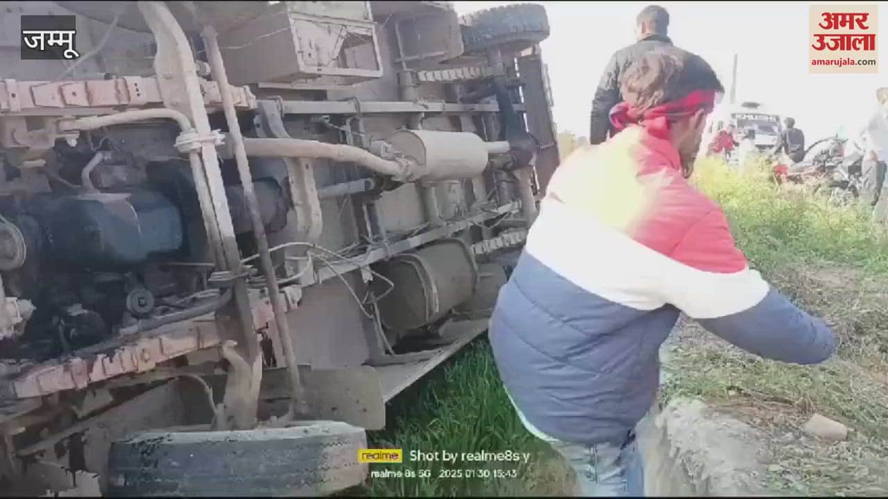 VIDEO : Stephen International School bus meets with accident, three children injured, one in critical condition