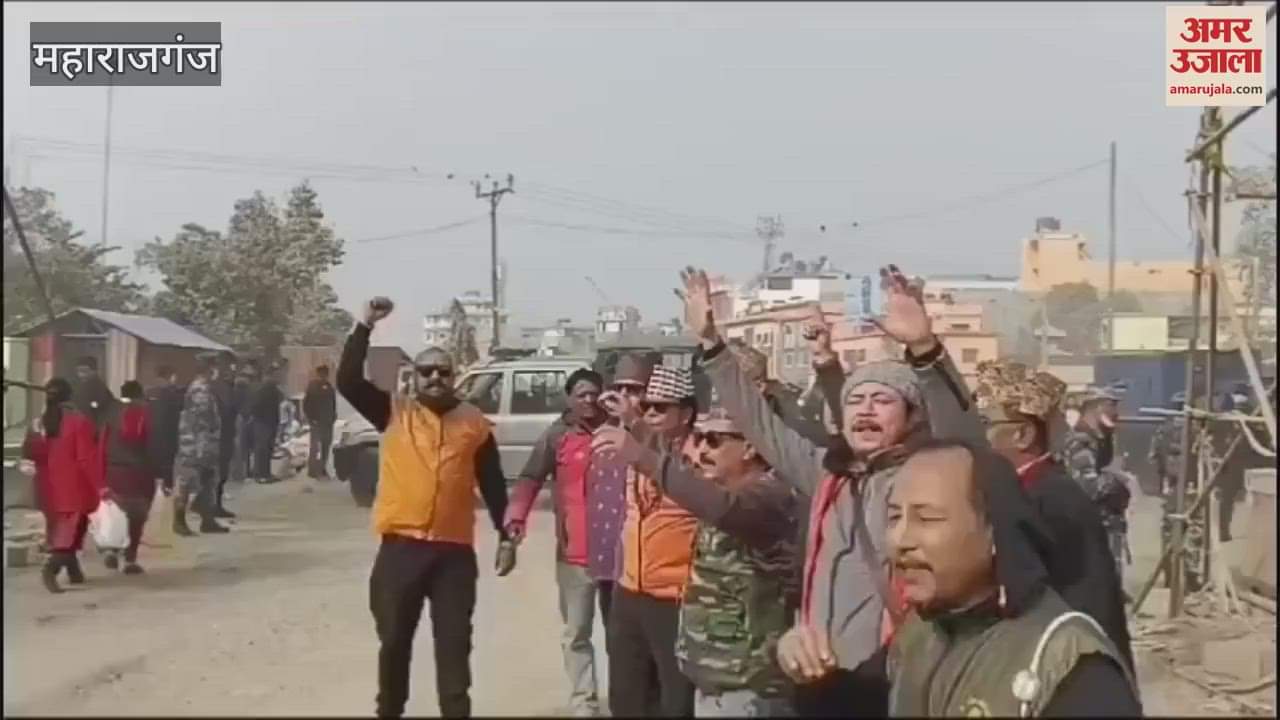 VIDEO : Former King of Nepal Gyanendra Shah leaves for Gorakhpur from Sonauli border