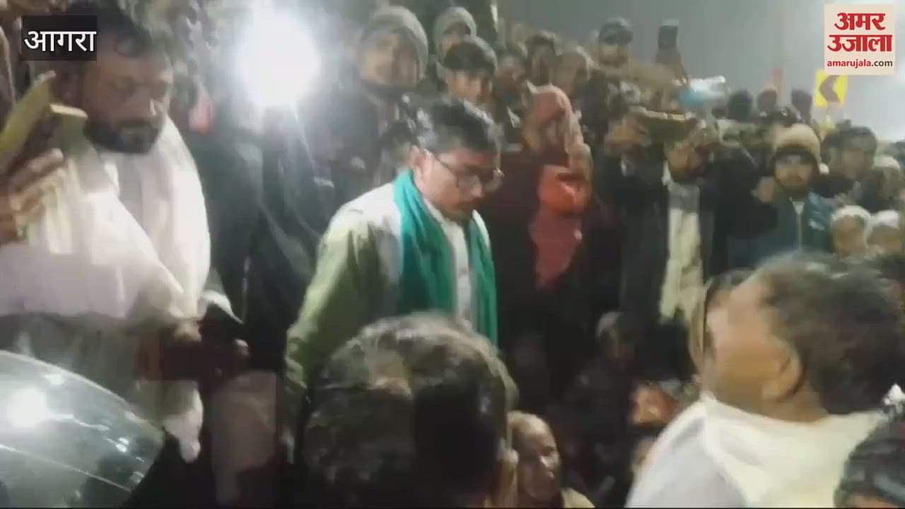 VIDEO : vehicle ran over a woman on the highway an attempt was made to block the road by placing