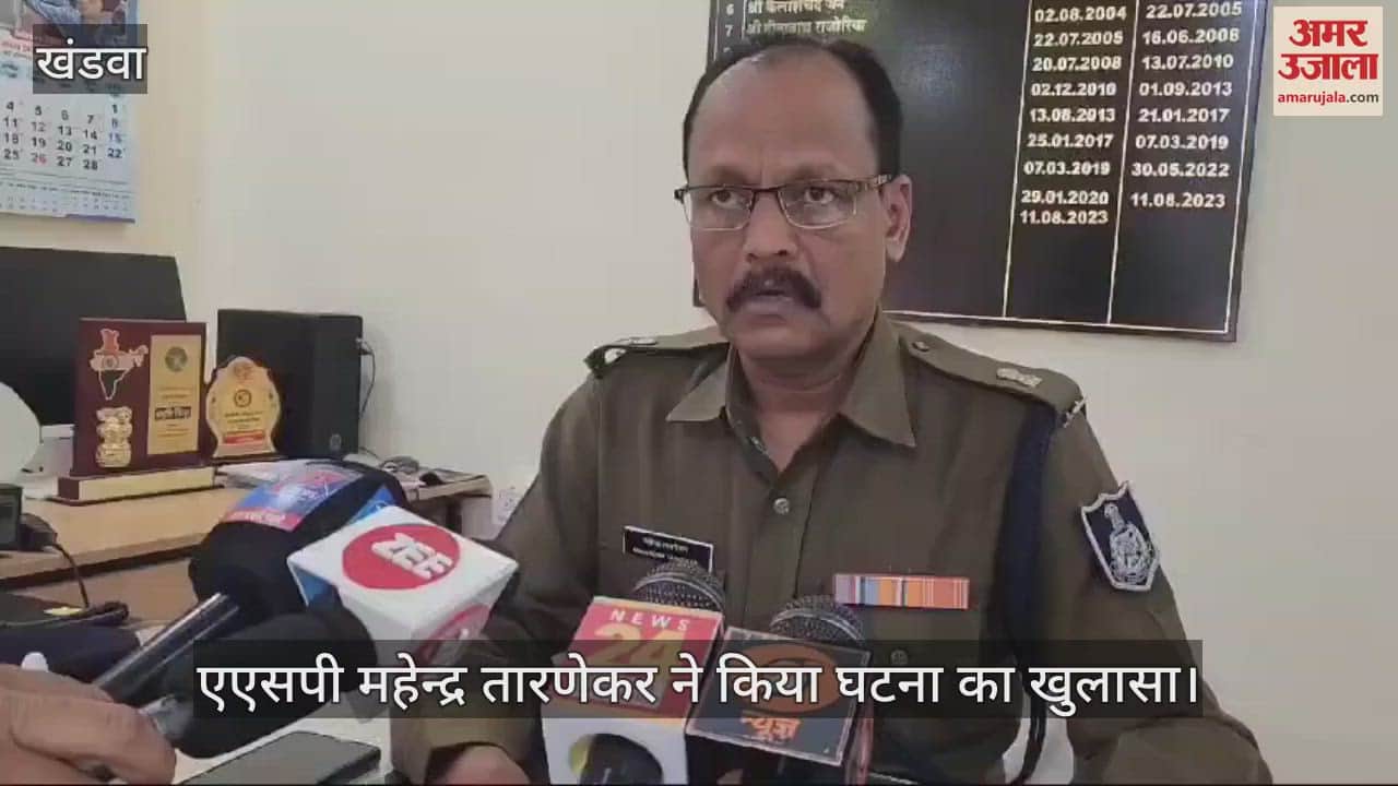 Posing as a policeman, he robbed a bike in the name of vehicle checking and fled