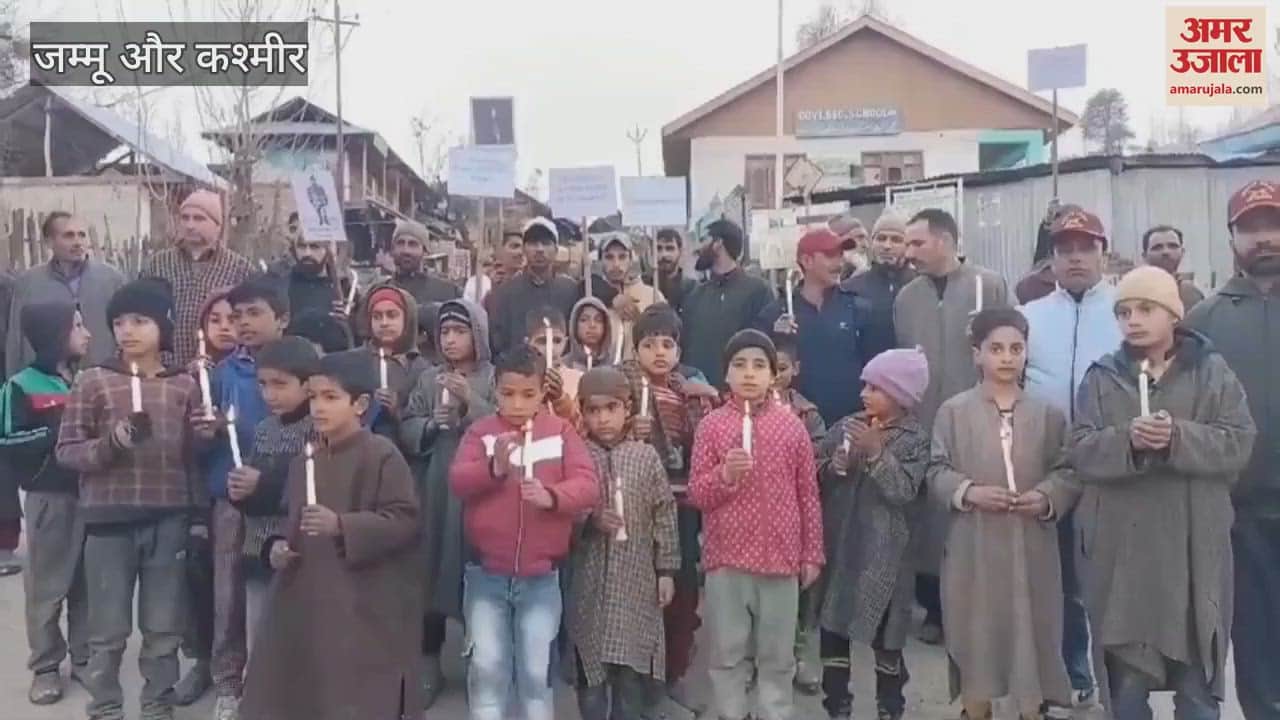 VIDEO : Candle march in Sopore in honor of martyred soldier in Kulgam terror attack, protest against terrorism