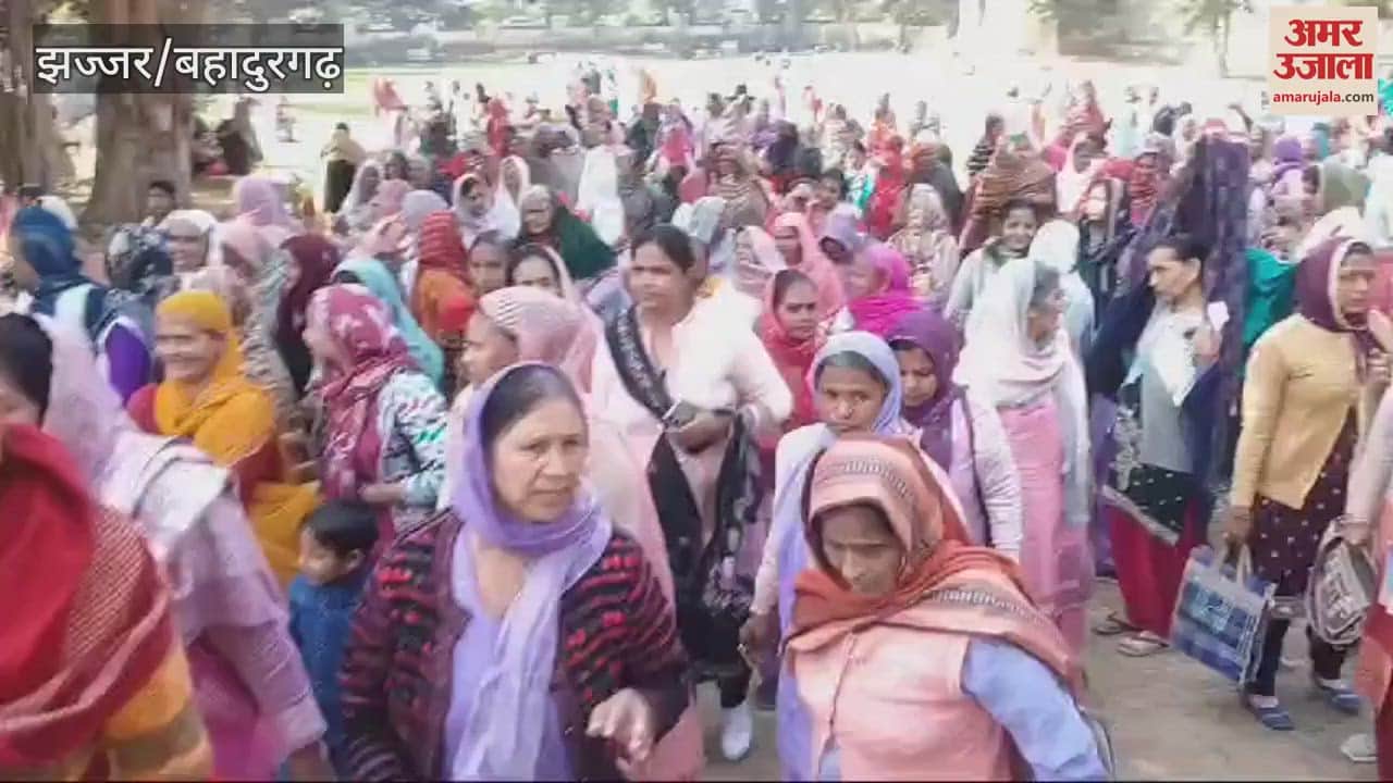 VIDEO : Anganwadi workers and helpers demonstrated and submitted a memorandum in Jhajjar