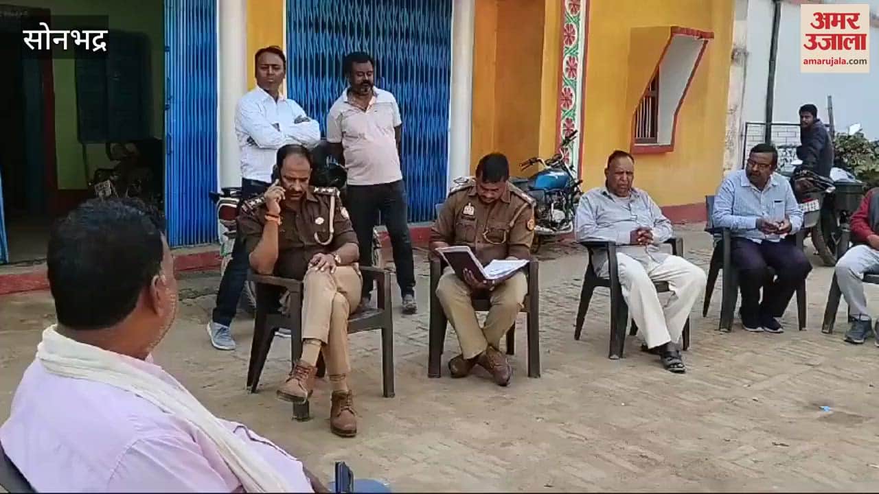 VIDEO : thieves ransacked house locking rooms outside escaped cash jewellery worth lakhs of rupees