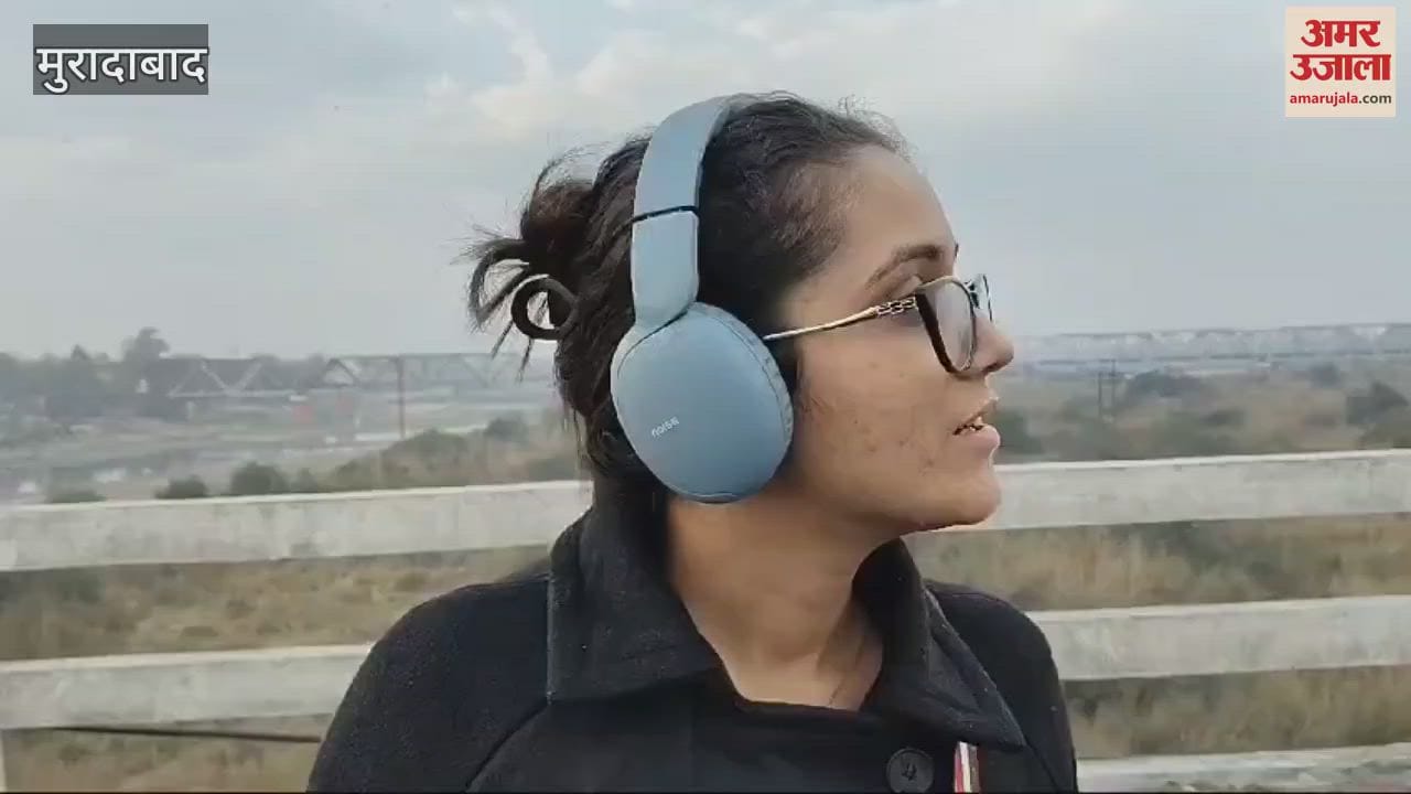 VIDEO : Ramganga bridge closed, no entry for Delhi-Lucknow roadways buses in Moradabad, passengers expressed their pain