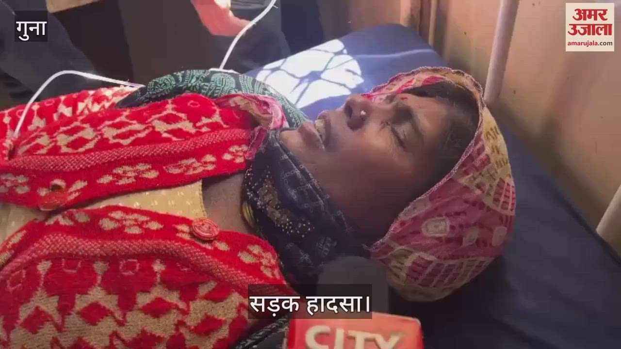 Tractor-trolley overturns in Guna district, 2 dead, more than 40 injured