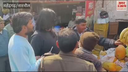 VIDEO : Nagar Palika team issued challan of Rs 3500 to 13 shopkeepers who were encroaching In Narnaul