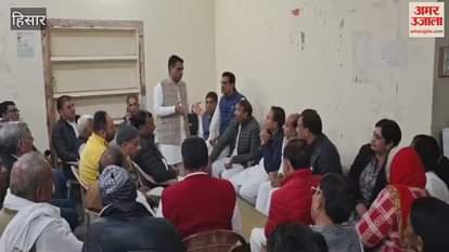 VIDEO : Congress observer Sheeshpal Keherwala held a meeting in Hisar, workers said they should fight elections on their symbol