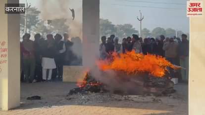 VIDEO : body of Navpreet of Karnal, who lost his life in road accident in Canada, reached village and last rites were performed