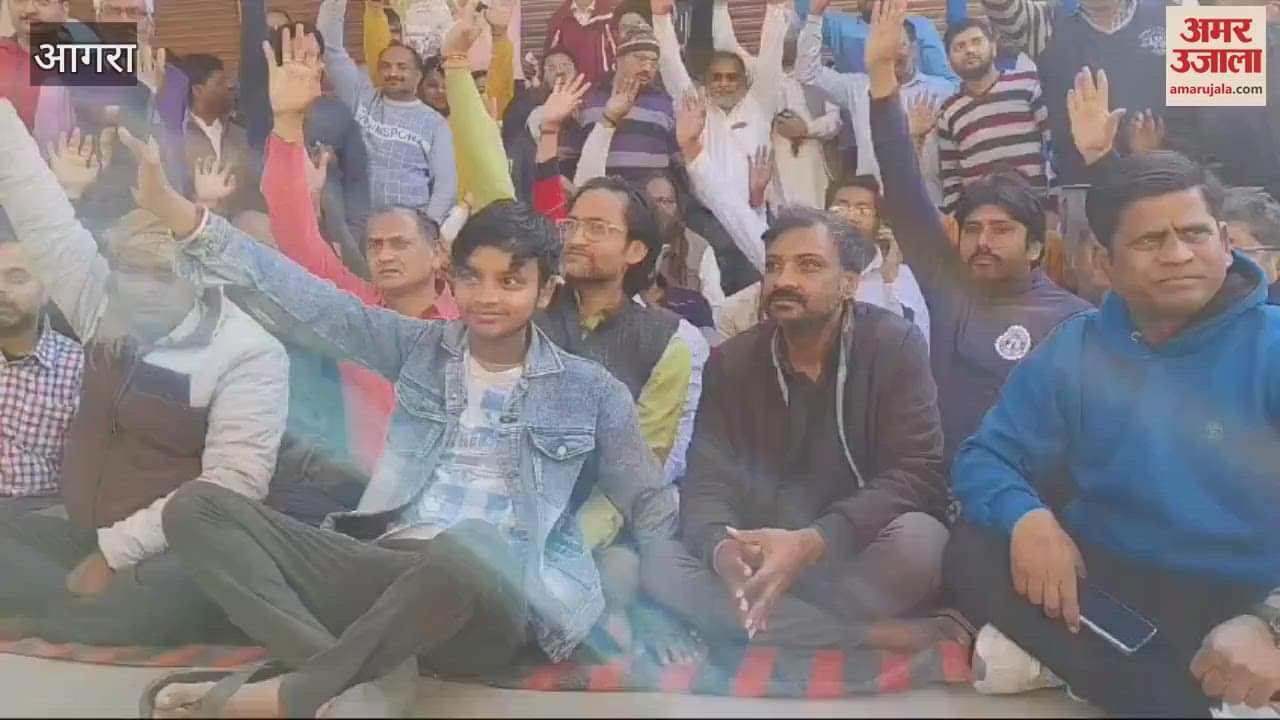 VIDEO : Nagar Panchayat's EO accused of harassment traders closed the market