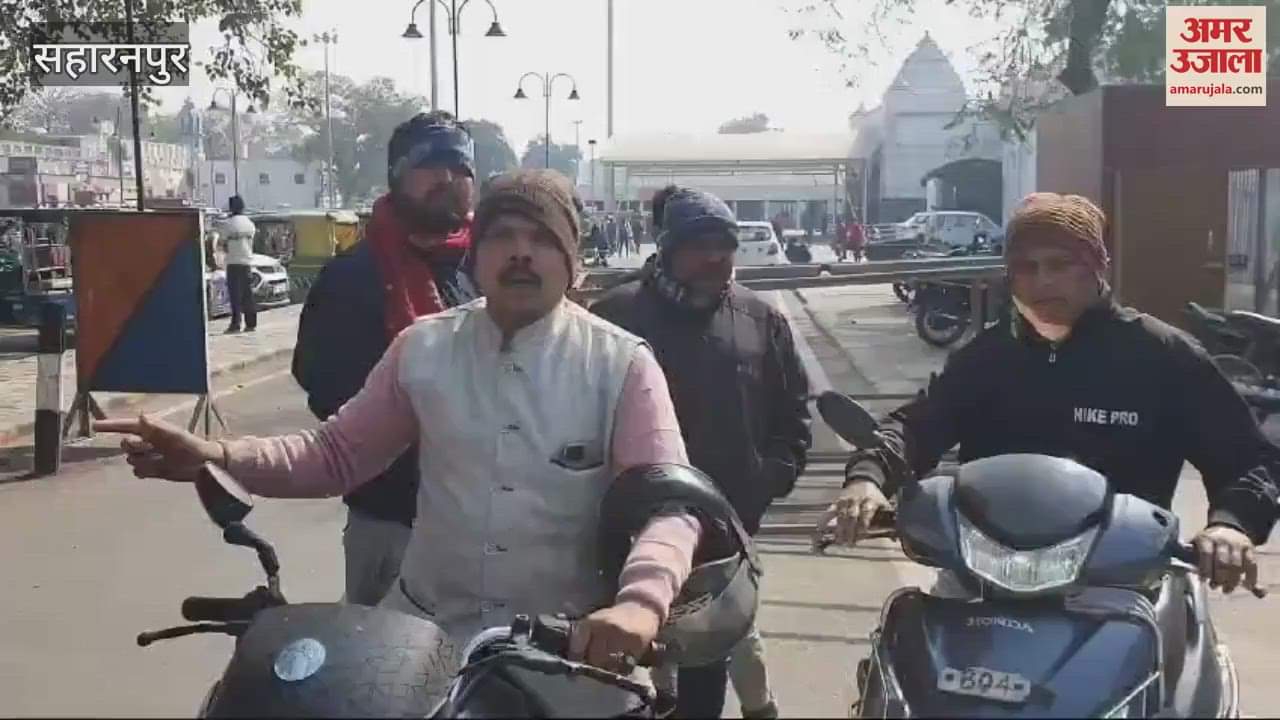 VIDEO : Saharanpur: E rickshaw driver dies after being hit by train