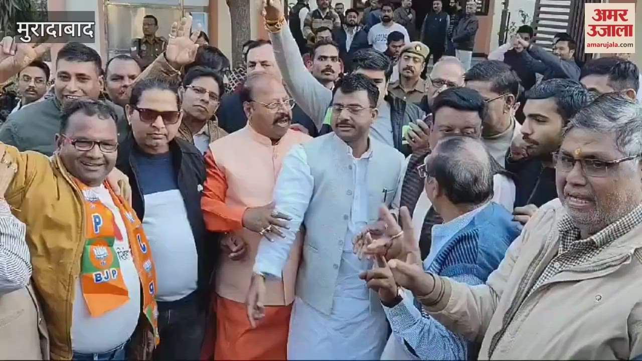 VIDEO : Drums were played at the BJP office in Buddhi Vihar on the victory in Delhi, BJP workers celebrated