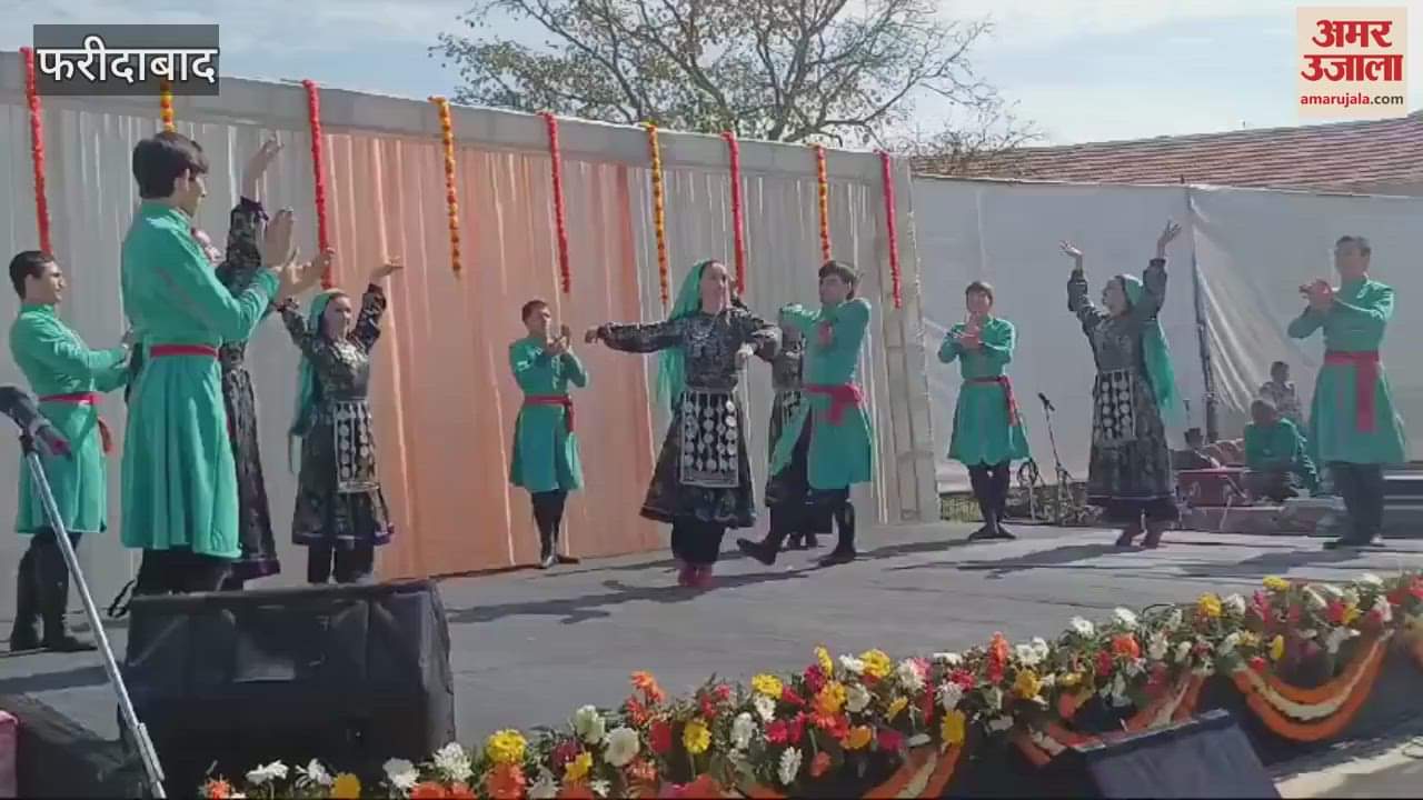 VIDEO : Foreign artists presented folk dance in front of Haryana Chief Minister Nayab Singh Saini
