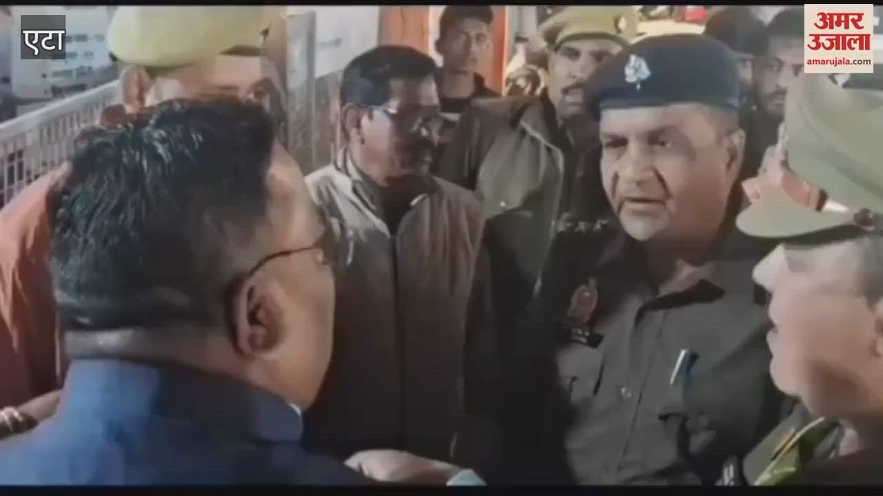 VIDEO : Policemen misbehaved with Tehsildar