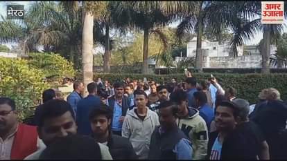 VIDEO : Meerut: Deputy Chief Minister Keshav Prasad Maurya reached Defense Colony.