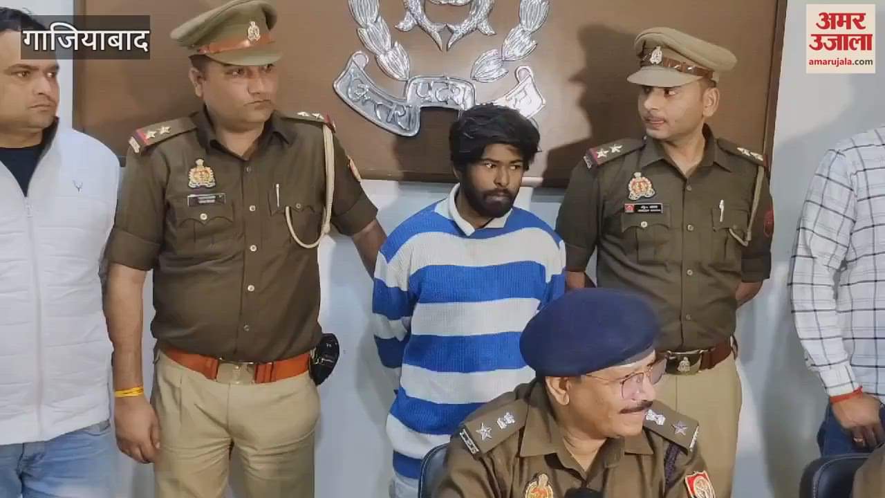 VIDEO : Looting of 18 kg of cash from a grocery store in Ghaziabad, mistaking it for cash