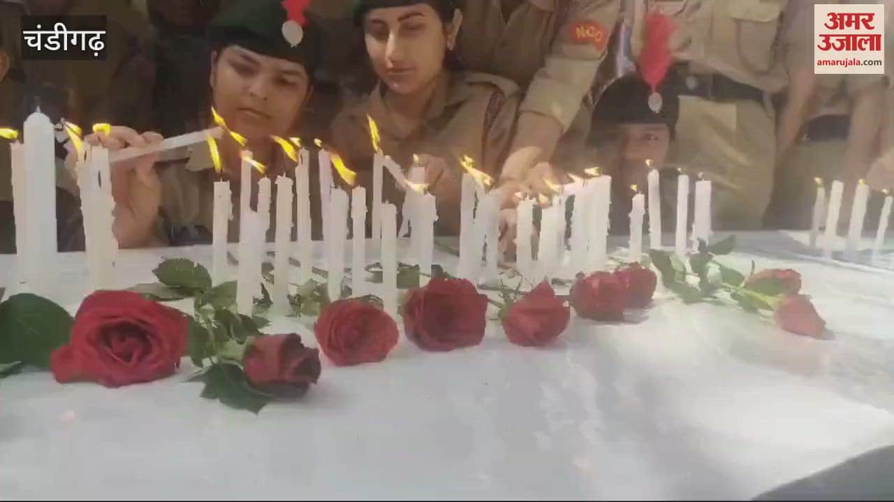 VIDEO : NCC cadets pay tribute to martyrs on the eve of Pulwama terror attack in Chandigarh