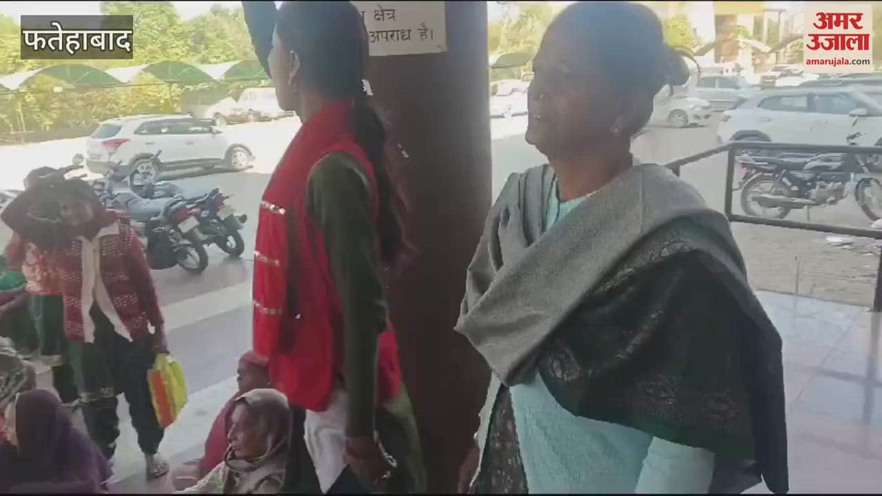 VIDEO : Protest against removal of mid-day meal employee in Fatehabad