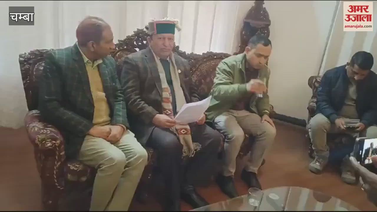 VIDEO : Corporation contractors submitted a memorandum to Forest Corporation Vice President Kehar Singh Khachi