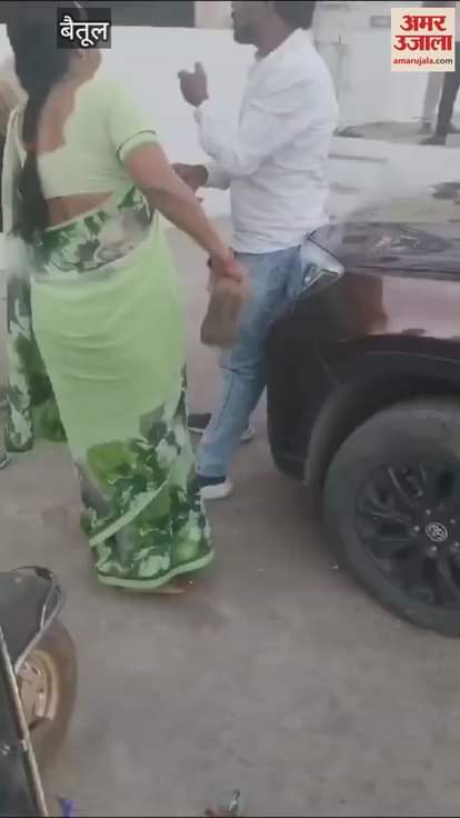 Woman publicly beats up Bhimsena leader Pankaj Atulkar