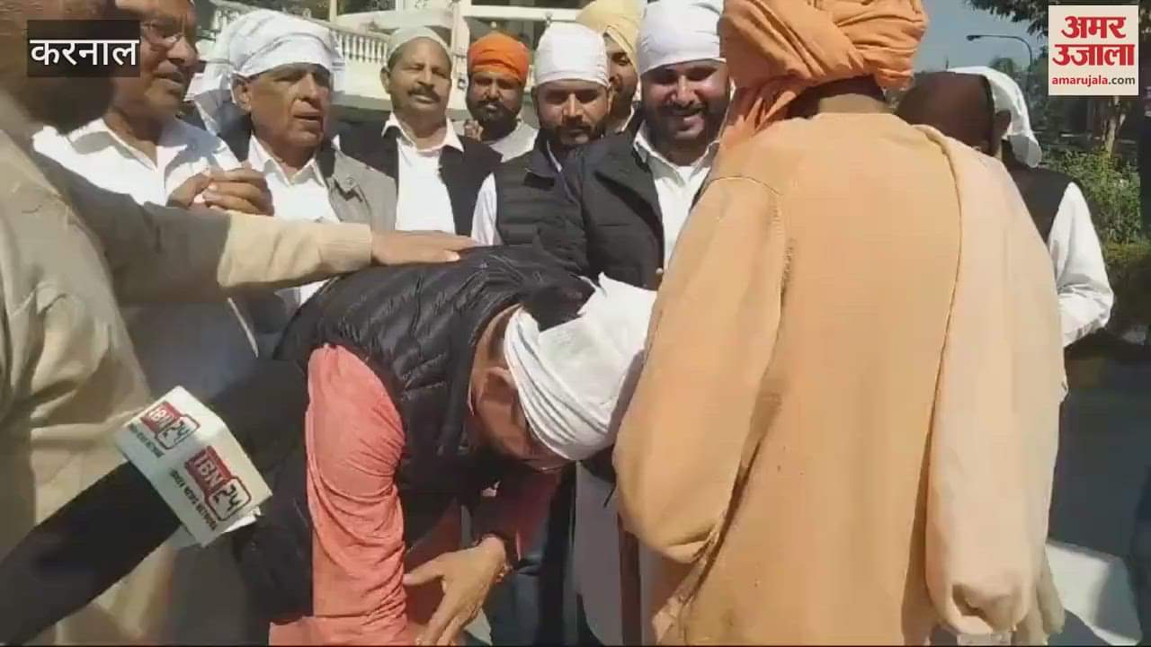 VIDEO : करनाल कांग्रेस के मेयर प्रत्याशी मनोज वाधवा नामांकन से पहले निर्मल कुटिया में माथा टेका