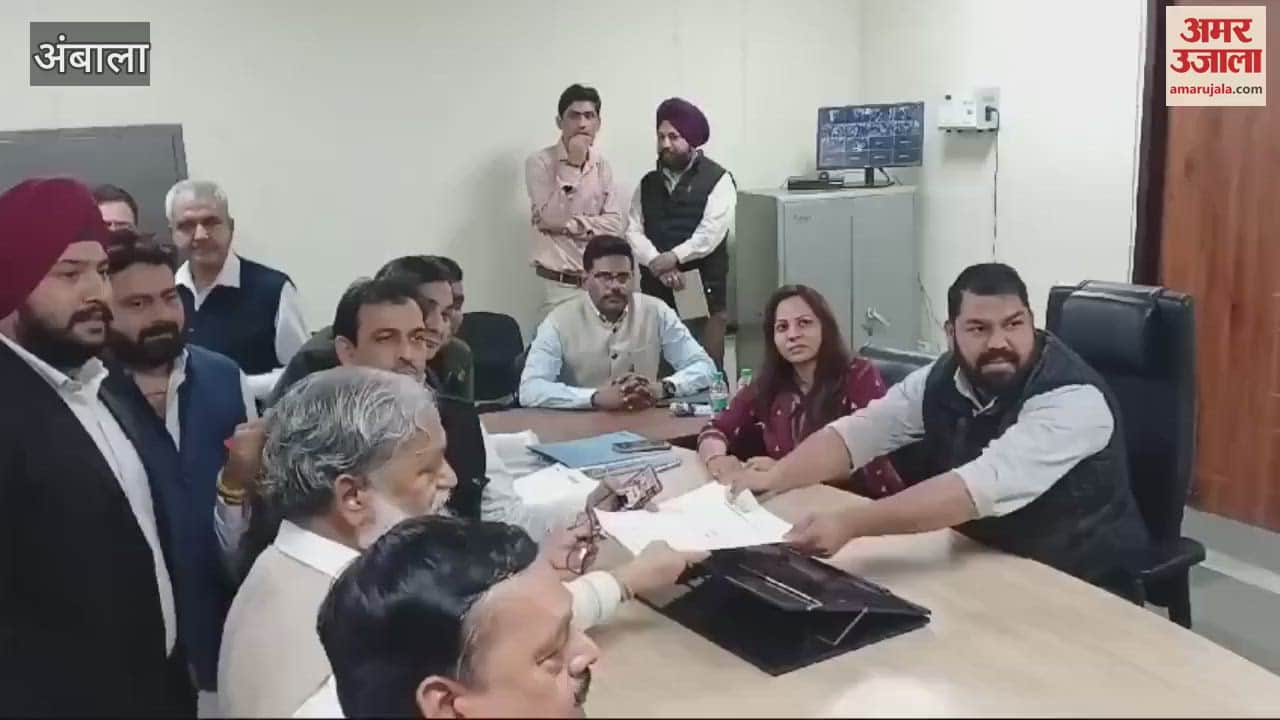 VIDEO : अंबाला छावनी में नामांकन के लिए प्रत्याशियों की भीड़, एसडीएम कार्यालय फुल