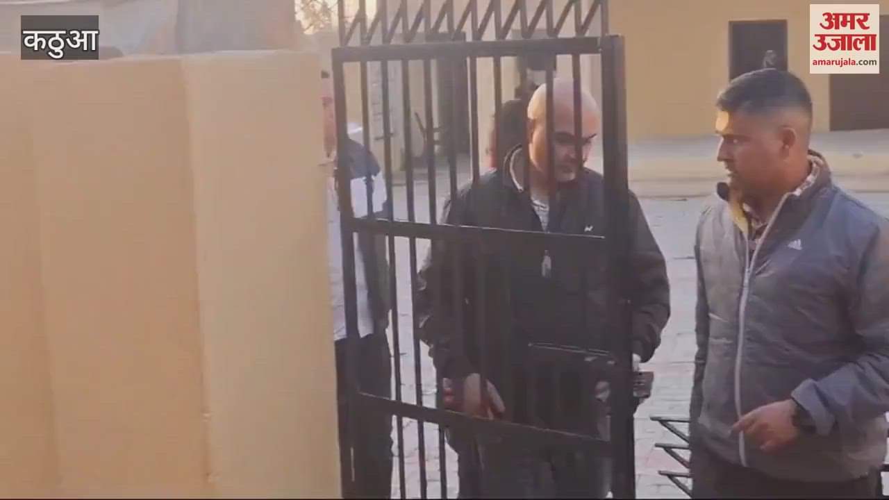 VIDEO : Corruption exposed in Kathua, Patwari caught taking bribe of Rs 15,000, remanded