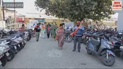 VIDEO : Muzaffarnagar: Couple caught by Hindu organizations on Valentine's Day