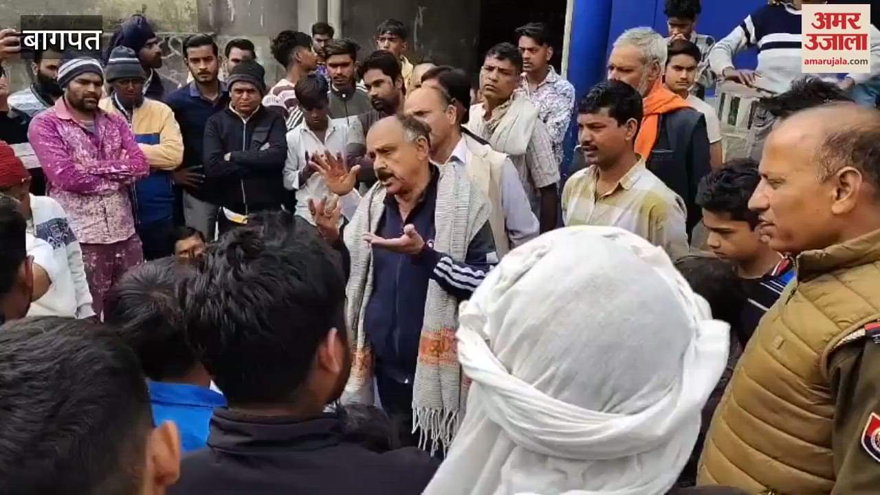 VIDEO : Baghpat: Hand of Ambedkar statue broken, people uproar