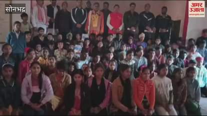 VIDEO : Gave tips to youth stay healthy doing yoga in sonbhadra said Pranayam will change life